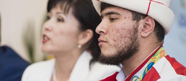 Встреча олимпийцев сборной Кыргызстана в аэропорту Манас из Рио-де-Жанейро - Sputnik Кыргызстан