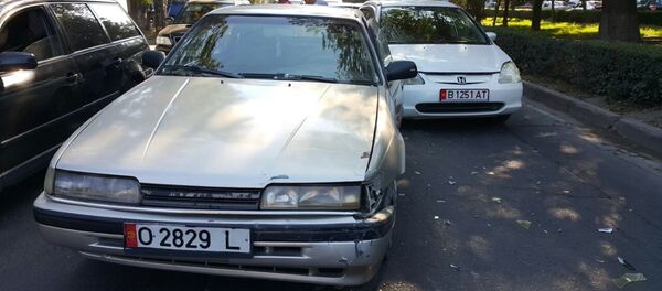 Автомобили попавшие в ДТП на проспекте Жибек-Жолу в Бишкеке Автомобили попавшие в ДТП на проспекте Жибек-Жолу в Бишкеке - Sputnik Кыргызстан