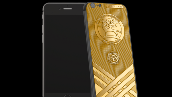 Эскиз золотой модели iPhone 6S, которая посвящена Всемирным играм кочевников. - Sputnik Кыргызстан