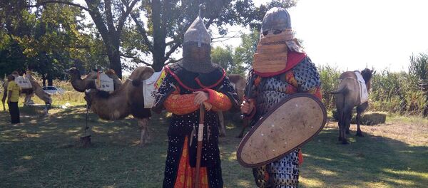 Кытайдан келген маданият жана шериктештик кербенин Кыргызстанда коштогон жоокерлер - Sputnik Кыргызстан