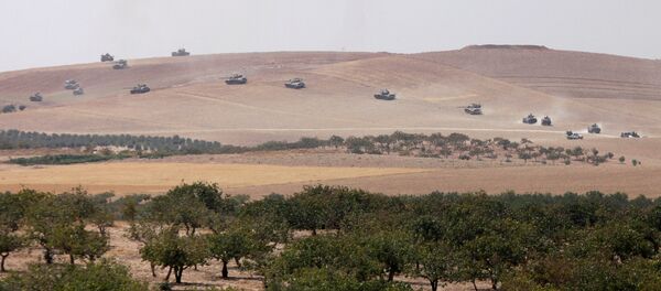 Танки турецкой армии на территории города Джараблус в Сирии - Sputnik Кыргызстан