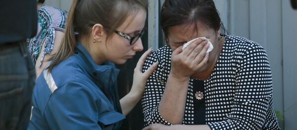 Москвада өмүрүн өрт алган кыз-келиндердин жакындарына жардам көрсөтүү Москвада өмүрүн өрт алган кыз-келиндердин жакындарына жардам көрсөтүү - Sputnik Кыргызстан