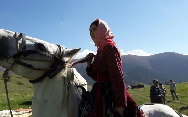 Бейшекан апанын жаш чагы — актриса Рахат Божокоева - Sputnik Кыргызстан