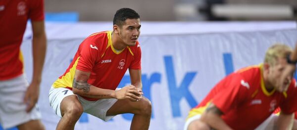 Футболчул Азамат Байматовдун архивдик сүрөтү Футболчул Азамат Байматовдун архивдик сүрөтү - Sputnik Кыргызстан