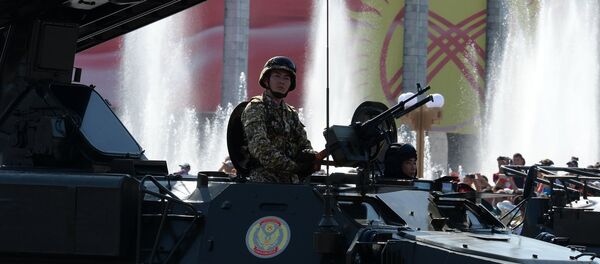 Военнослужащие армии КР во время парада. Архивное фото - Sputnik Кыргызстан