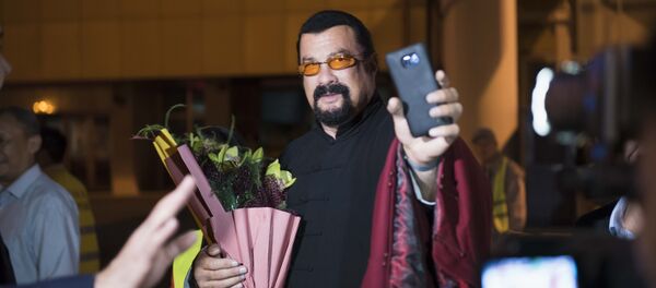 Визит актера и мастера боевых искусств Стивена Сигала в Кыргызстан - Sputnik Кыргызстан