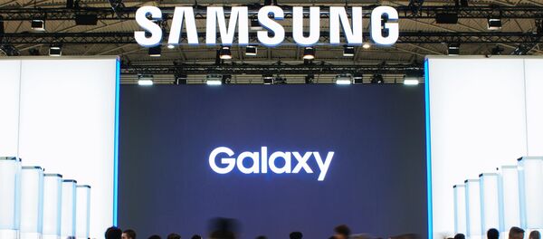 Стенд компании Samsung на выставке. Архивное фото Стенд компании Samsung на выставке. Архивное фото - Sputnik Кыргызстан
