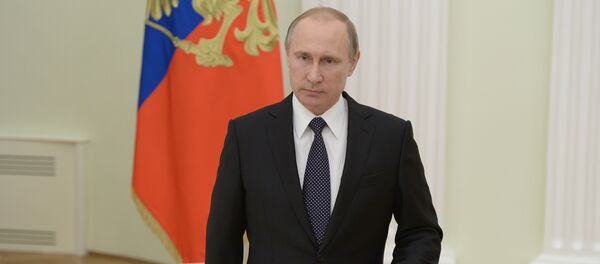 Президент РФ В.Путин выразил соболезнования президенту Франции Ф.Олланду в связи с терактом в Ницце - Sputnik Кыргызстан