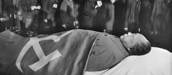 Панихида по покойному лидеру Китая Мао Цзэдуну - Sputnik Кыргызстан