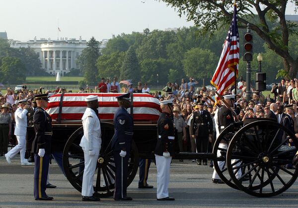 Похороны бывшего президента США Рональда Рейгана - Sputnik Кыргызстан
