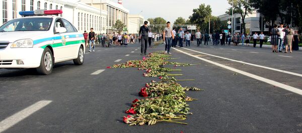 Проводы траурного кортежа с телом первого президента Узбекистана Ислама Каримова в Ташкенте - Sputnik Кыргызстан