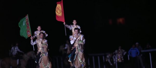 Театрализованное шоу на церемонии открытия II Всемирных игр кочевников. Архивное фото - Sputnik Кыргызстан