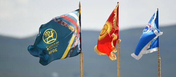 Логотип всемирных игр кочевников и флаг Кыргызстана. Архивное фото - Sputnik Кыргызстан