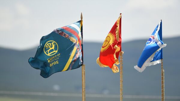 Логотип всемирных игр кочевников и флаг Кыргызстана. Архивное фото - Sputnik Кыргызстан