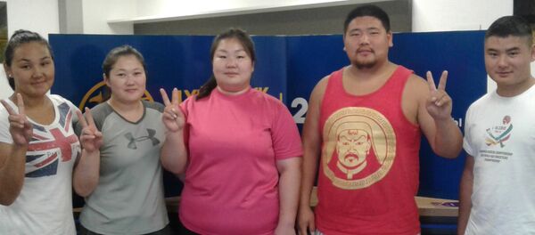 Спортсмены из монголии участвующие на вторых всемирных играх кочевников - Sputnik Кыргызстан