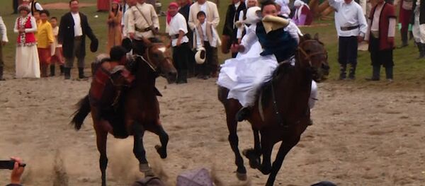 Кырчындагы кыз куумай, 300 боз үй жана салбурун - Sputnik Кыргызстан