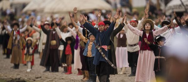 Культурные мероприятия в рамках Всемирных игр кочевников на джайлоо Кырчын - Sputnik Кыргызстан