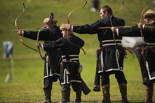 Национальные игры салбуруун в рамках Всемирных игр кочевников на джайлоо Кырчын - Sputnik Кыргызстан