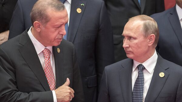 Президент России Владимир Путин и глава Турции Реджеп Тайип Эрдоган. Архивное фото - Sputnik Кыргызстан