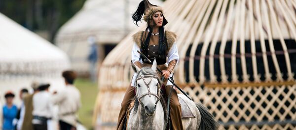 Кыргызстандык жаачы кыз Асланайым Аширова. Архив Кыргызстандык жаачы кыз Асланайым Аширова. Архив - Sputnik Кыргызстан