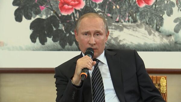 Владимир Путин про Ислама Каримова и его вклад в развитие Узбекистана - Sputnik Кыргызстан