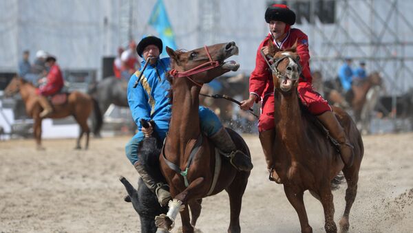 Традиционные игры кок-бору в рамках Вторых всемирных игр кочевников на Иссык-Куле. Архивное фото - Sputnik Кыргызстан