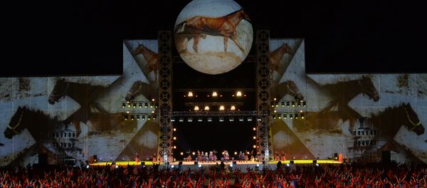 Концертная программа во время торжественного открытия Вторых Всемирных игр кочевников в Бактуу Долоноту. Архивное фото - Sputnik Кыргызстан