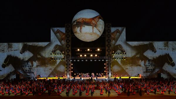 Концертная программа во время торжественного открытия Вторых Всемирных игр кочевников в Бактуу Долоноту. Архивное фото - Sputnik Кыргызстан