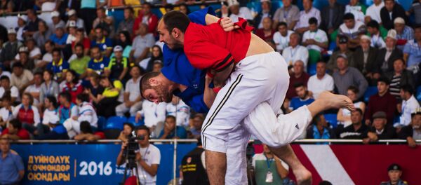 Спортсмены во время соревнований на всемирных играх кочевников. Архивное фото - Sputnik Кыргызстан