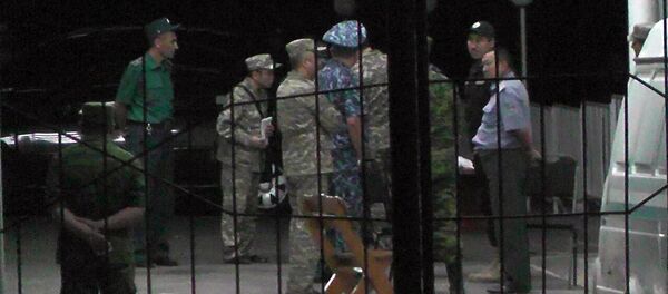 Освобождение 4  граждане КР, ранее задержанные сотрудниками МВД РУз на Унгар-Тоо - Sputnik Кыргызстан