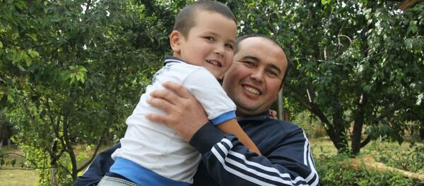 Освобождение 4 граждане КР, ранее задержанные сотрудниками МВД РУз на Унгар-Тоо Освобождение 4 граждане КР, ранее задержанные сотрудниками МВД РУз на Унгар-Тоо - Sputnik Кыргызстан