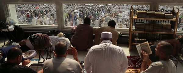 Кааба мечитиндеги зыяратчылар, Мекке. Архив Кааба мечитиндеги зыяратчылар, Мекке. Архив - Sputnik Кыргызстан