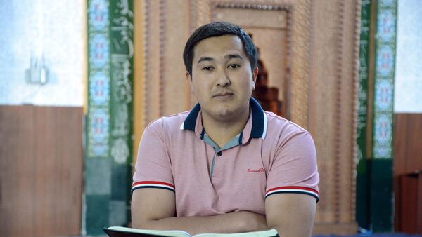 Пресс-секретарь Духовного управления мусульман Максат Атабаев - Sputnik Кыргызстан