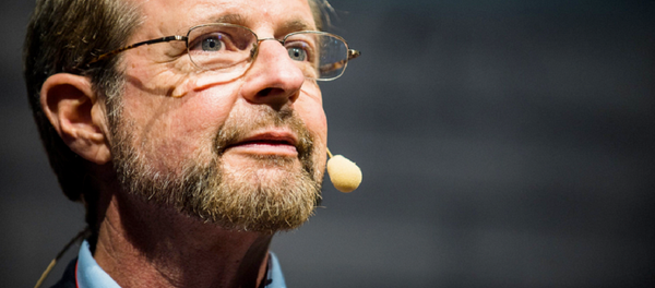 Доктор психологии: никто в Google не ищет Хиллари Клинтон восхитительна - Sputnik Кыргызстан