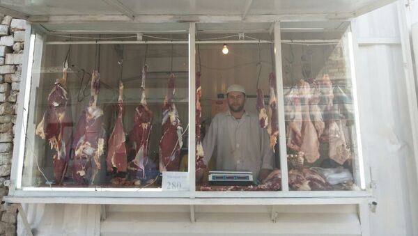 Павильон по продаже мяса в одном из рынков города Ош - Sputnik Кыргызстан