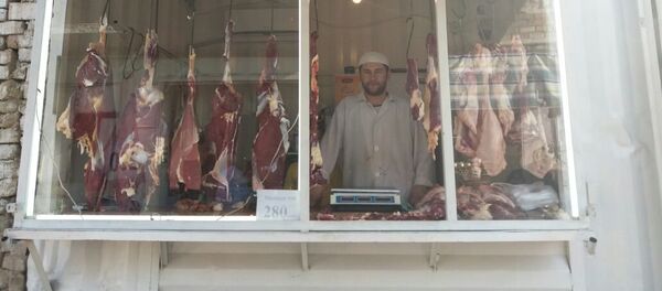 Павильон по продаже мяса в одном из рынков города Ош - Sputnik Кыргызстан