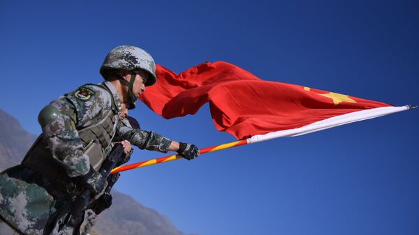 Военнослужащий Китая на учениях. Архивное фото - Sputnik Кыргызстан
