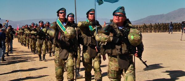 ШКУ аскерлери машыгууларын баштады. Жеринен алынган кадрлар - Sputnik Кыргызстан