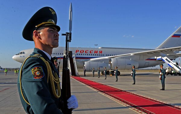В Кыргызстан в пятницу прибыл президент России Владимир Путин - Sputnik Кыргызстан