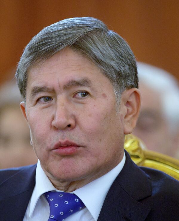 Алмазбек Атамбаев ЕврАзЭСтин мамлекеттер аралык кеңешинде - Sputnik Кыргызстан