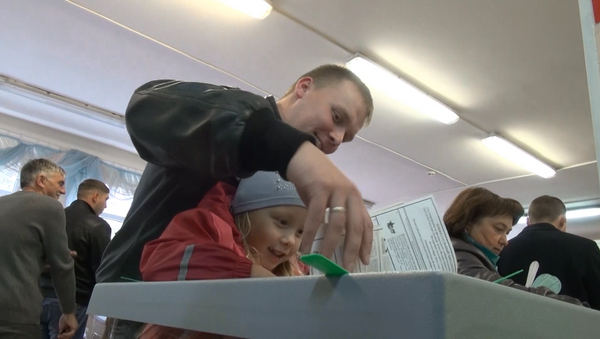 Выборы в Госдуму РФ: как избиратели голосовали в России и за рубежом - Sputnik Кыргызстан