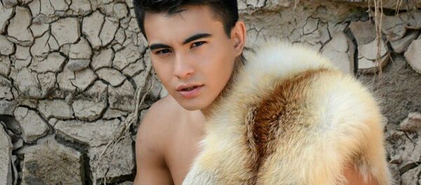 Кыргызстанец Нурсултан Айталиев, который впервые представит страну на международном конкурсе красоты Mister Universal Ambassador — 2016. - Sputnik Кыргызстан