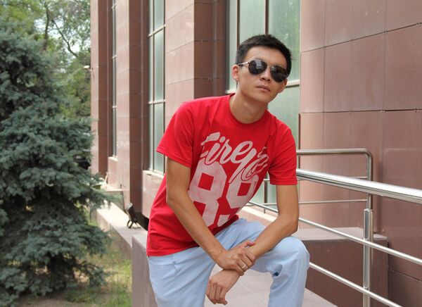 Участник юмористической группы Ак-Орго City Самат Эркинбеков - Sputnik Кыргызстан