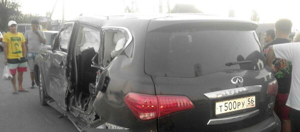 Наезд на пешеходов с участием джипа Infiniti в юго-западном кладбище столицы - Sputnik Кыргызстан