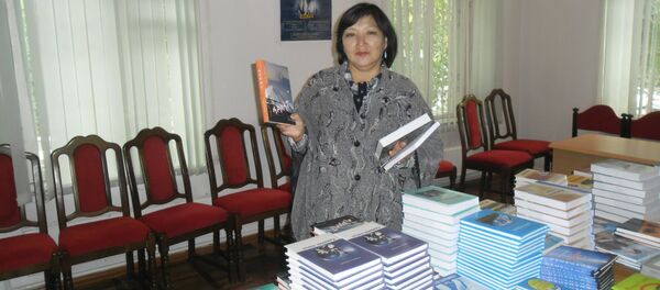 Токтоболот Абдымомунов атындагы Кыргыз улуттук академиялык драма театрынын адабий бөлүмүнүн жетекчиси Алтынай Темирова - Sputnik Кыргызстан