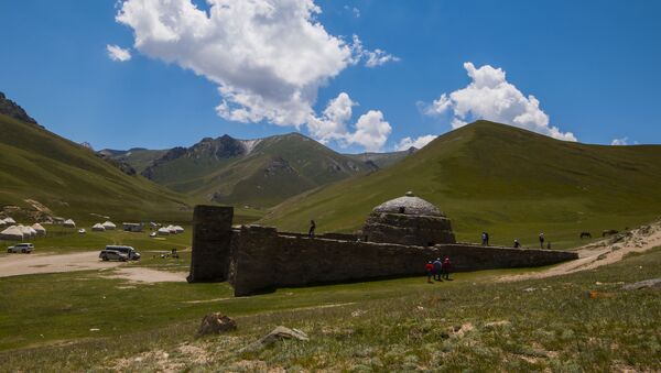 Вид караван-сарай Таш-Рабат. Архивное фото - Sputnik Кыргызстан