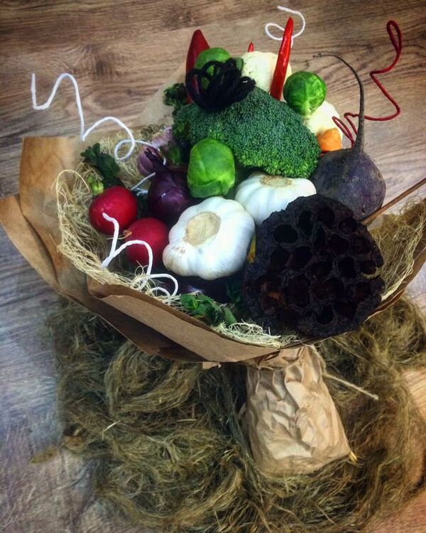 Продажа съедобных букетов в Бишкеке - Sputnik Кыргызстан