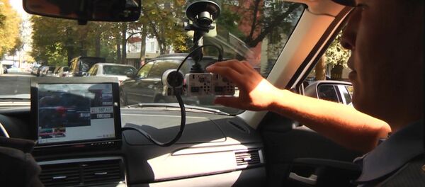 ИИМ жол эрежесин бузгандар менен жаңы жабдуу аркылуу күрөшөт ИИМ жол эрежесин бузгандар менен жаңы жабдуу аркылуу күрөшөт - Sputnik Кыргызстан