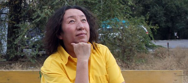 Эстрада ырчысы Мерген Тургандын архивдик сүрөтү - Sputnik Кыргызстан