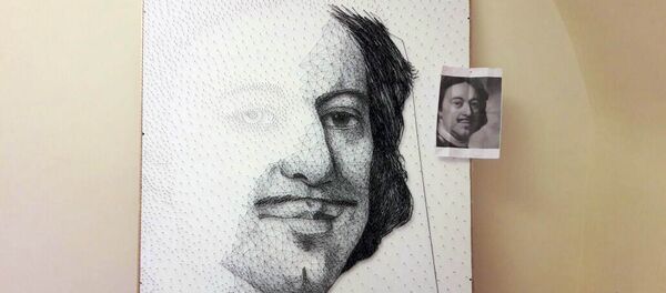 Изготовление портрета Петра I в стиле String art кыргызским активистом Азаматом Жаналиевым - Sputnik Кыргызстан